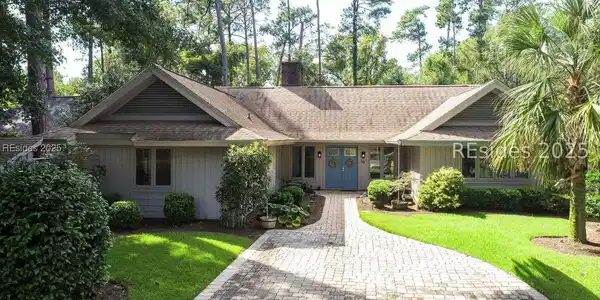 10 Chickadee Road