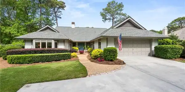 17 Oyster Bay Place