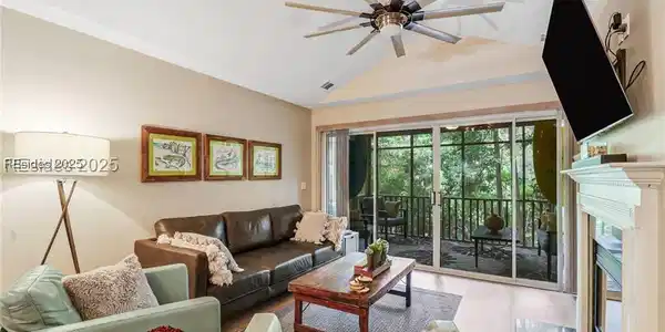 30 Valencia Drive