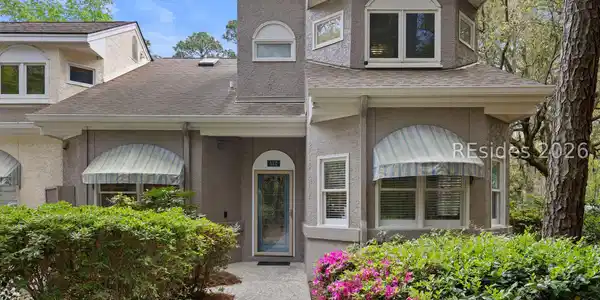 4 Wimbledon Court