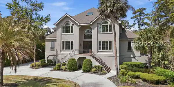 8 Leamington Lane