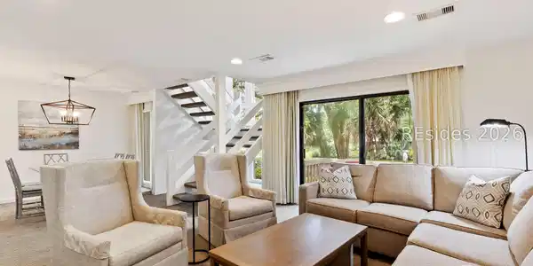 70 Lighthouse Road