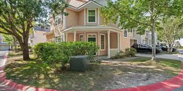 6 Ironwood Circle