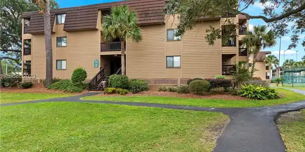 40 Folly Field Road