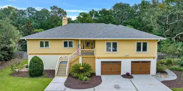 4 Firethorn Lane