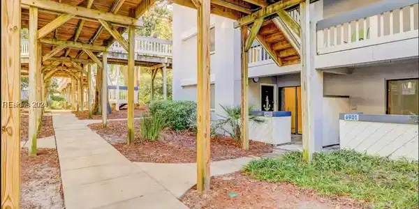 137 Cordillo Parkway