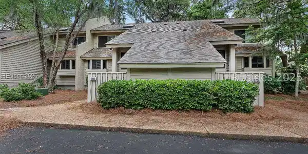 70 Lighthouse Road