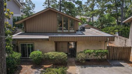 2 Windjammer Court