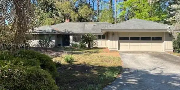 14 Heritage Road
