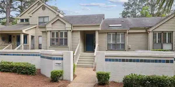 9 Lake Forest Drive