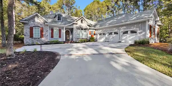 54 Driftwood Court W