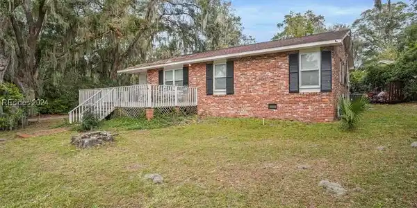 1603 Ivy Lane