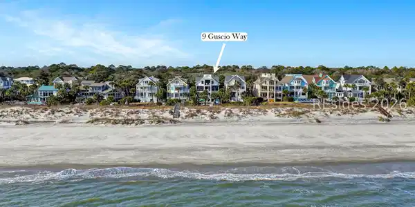 9 Guscio Way