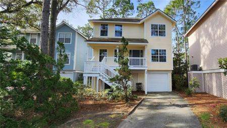 16 Pine Burr Road E