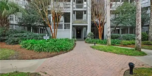 73 Skull Creek Drive