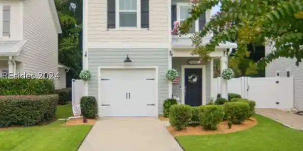 62 Circlewood Drive