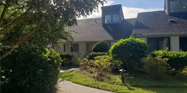 10 Townhouse Manor
