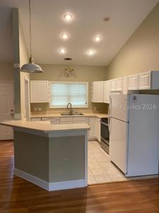 10 Sheppard Road W