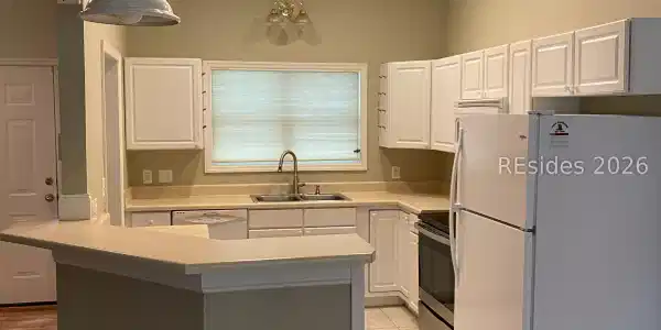 10 Sheppard Road W
