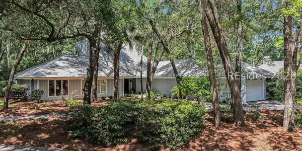 3 Twisted Cay Lane