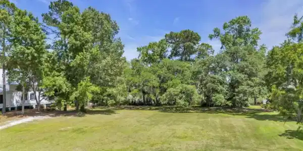 12 Pinckney View Circle