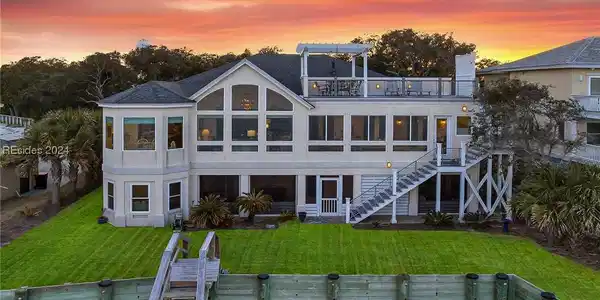 13 River Club Drive