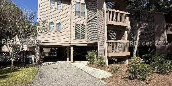 Image 2: Exterior Image 2: Exterior