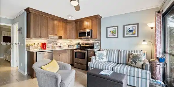 23 S Forest Beach