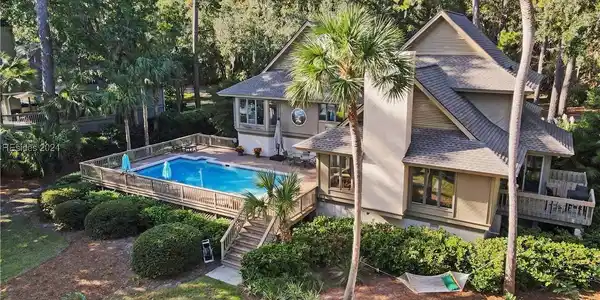 22 Planters Wood Drive