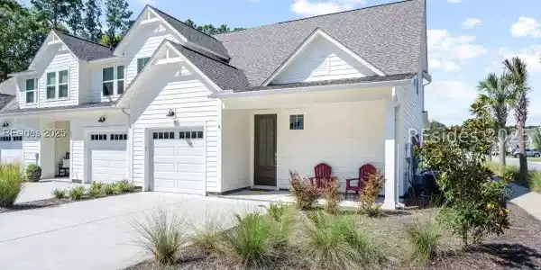 8 Marlowe Way