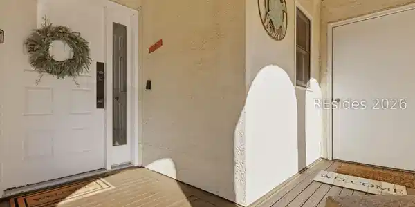 200 Colonnade Drive