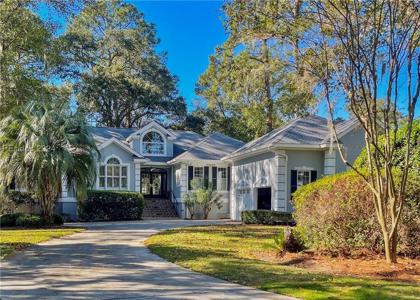 14 Harrogate Dr