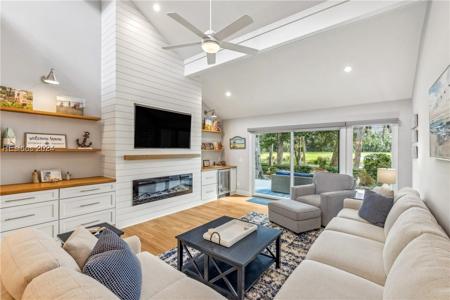 14 Townhouse Manor