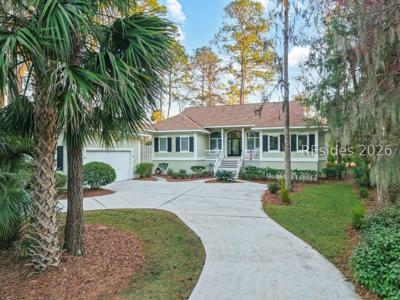3 Winding Oak Drive