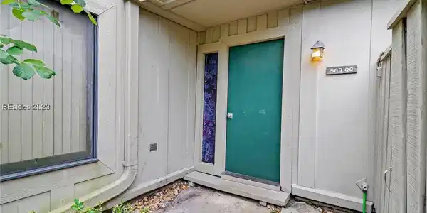 45 Queens Folly Road