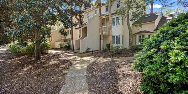 24 Deallyon Avenue