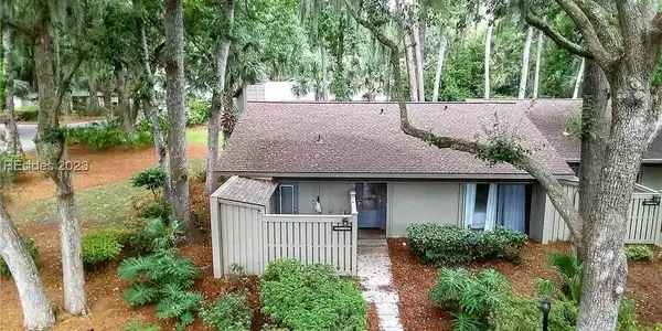 11 Lighthouse Road