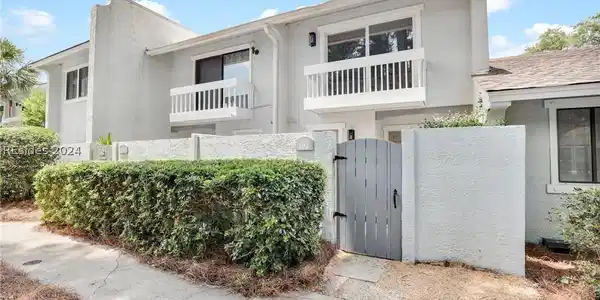 2 William Hilton Parkway