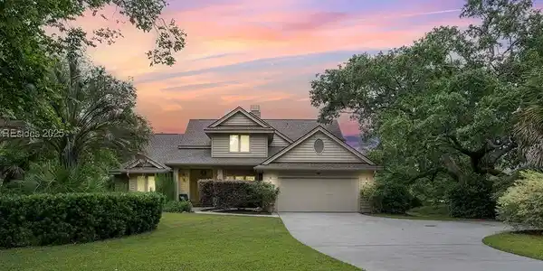 6 Fairlawn Court