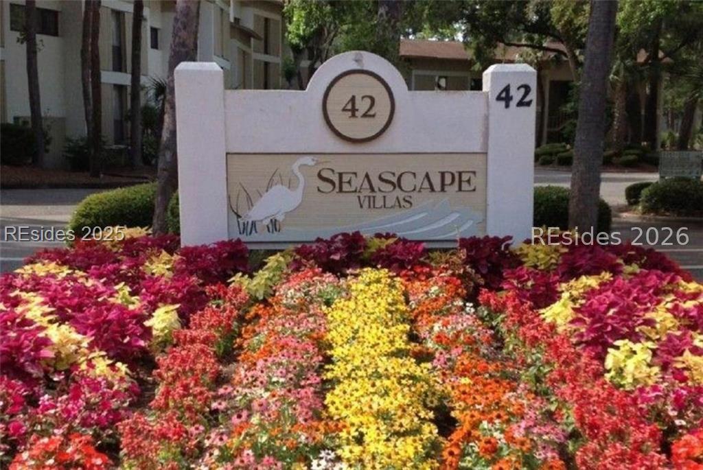 Image 3: Forest Beach Entrance