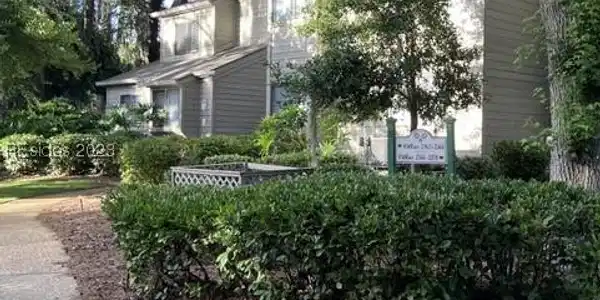 108 Lighthouse Road