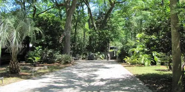 133 Arrow Rd., #7