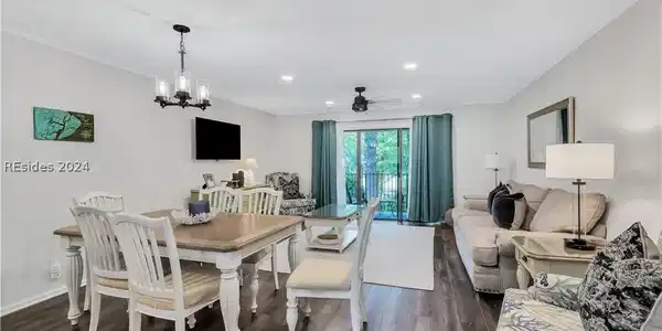 2 Wimbledon Court