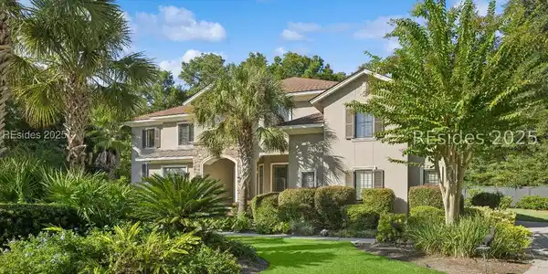 13 Hummock Place
