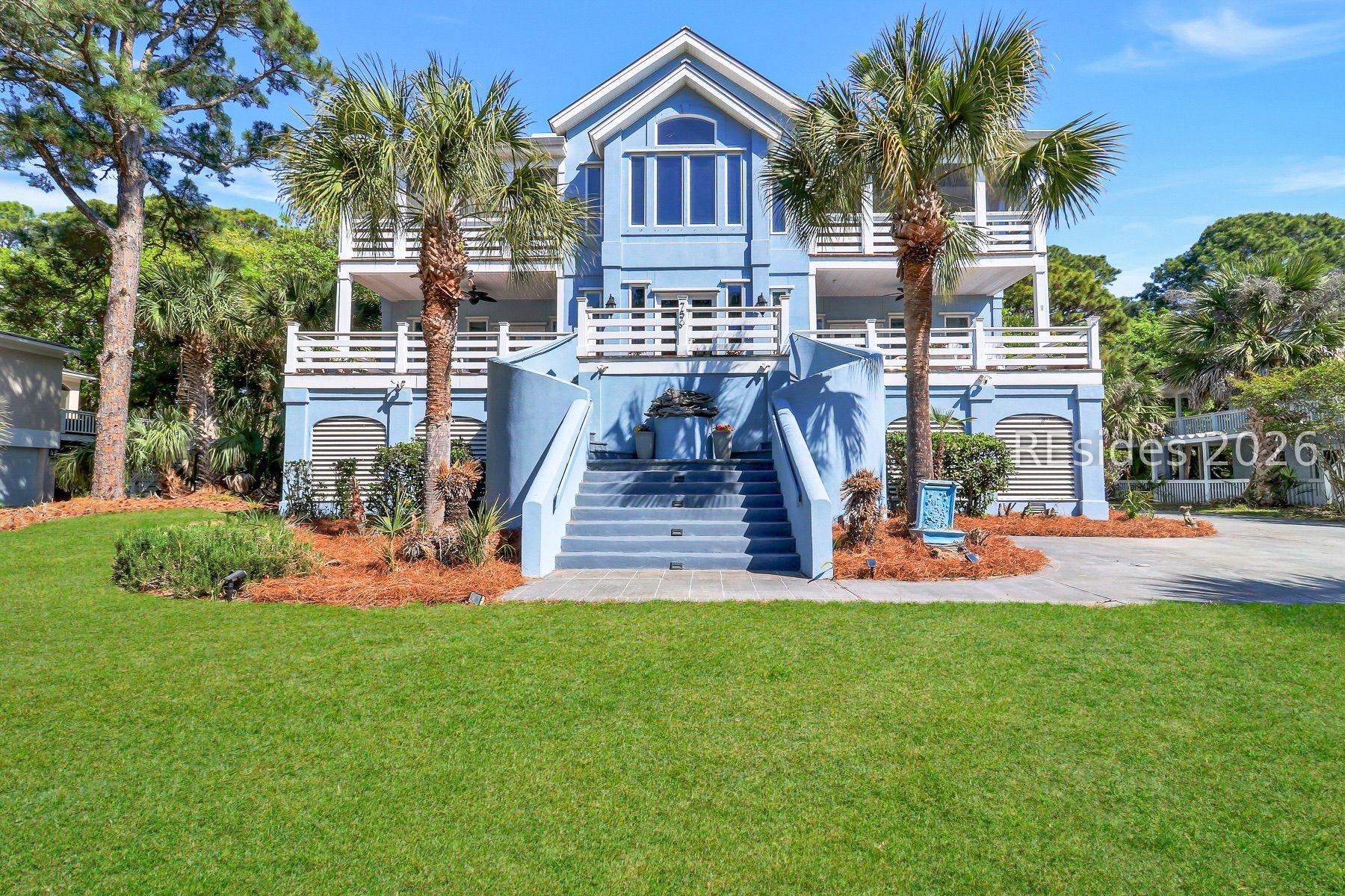 Image 2: FRONT OF HOUSE