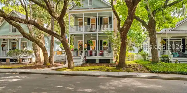 2669 Broad Street