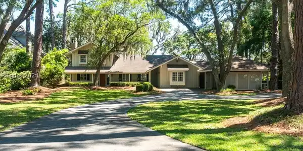 52 N Calibogue Cay Road