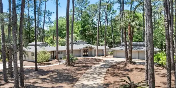 4 Palmetto Place