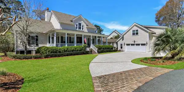2 Groton Circle