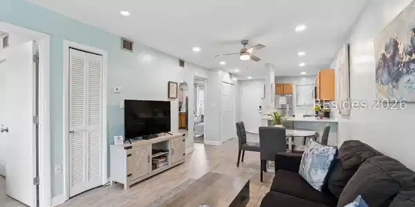 Image 3: Bright and inviting- updated ceilings and lighting Image 3: Bright and inviting- updated ceilings and lighting